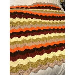 VTG 70's Gold, Orange, Brown, Red Chevron Crochet Hippie Boho Granny‎ Afghan B